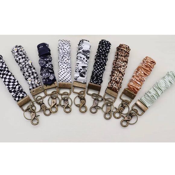 Scrunchie Wristlet Keychain Bag Purse Charm Bronze White - Picture 2 of 3